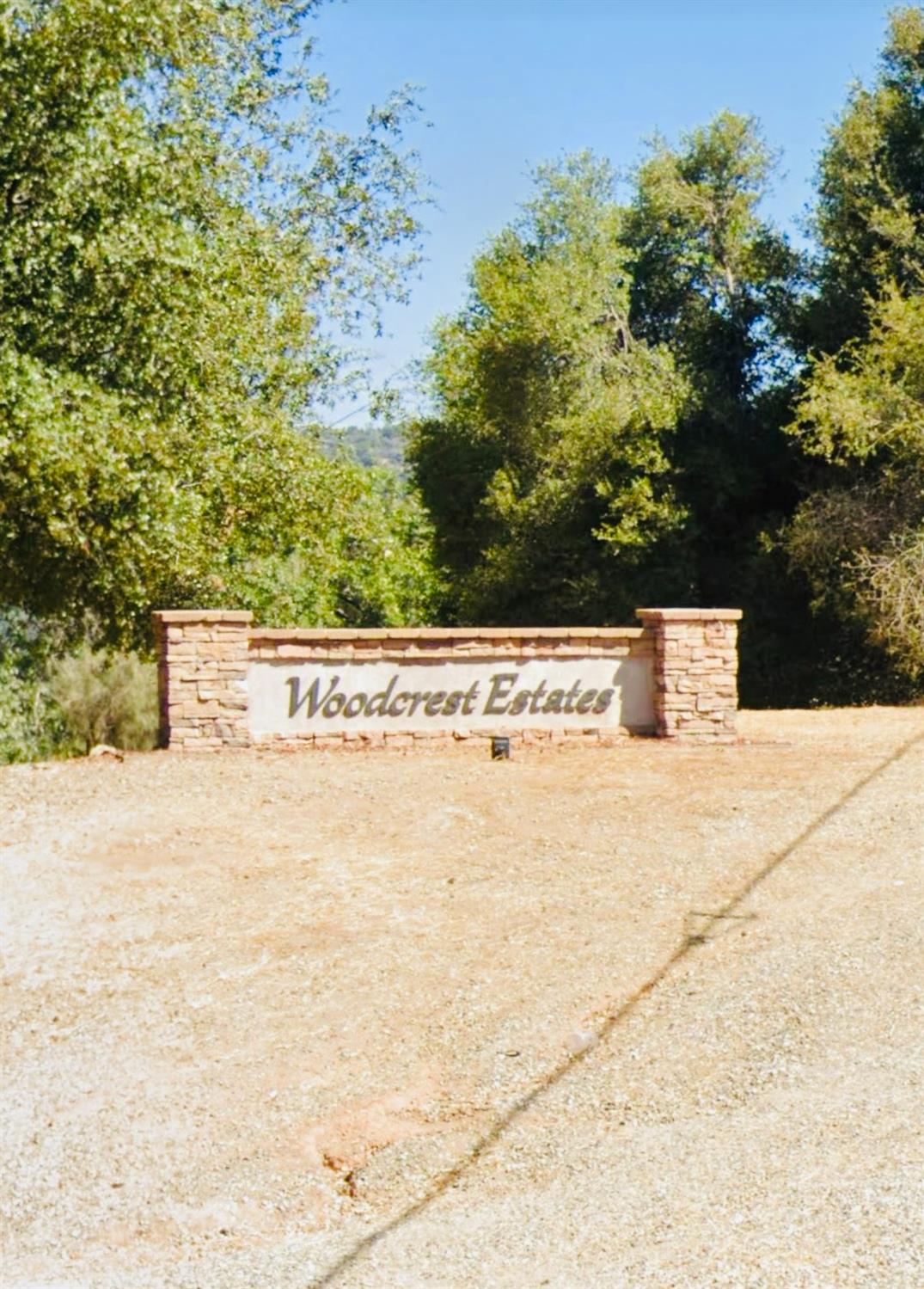 11 Tanglewood Ln, Oakhurst, CA 93644