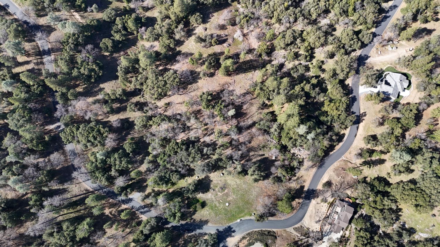 11 Tanglewood Ln, Oakhurst, CA 93644