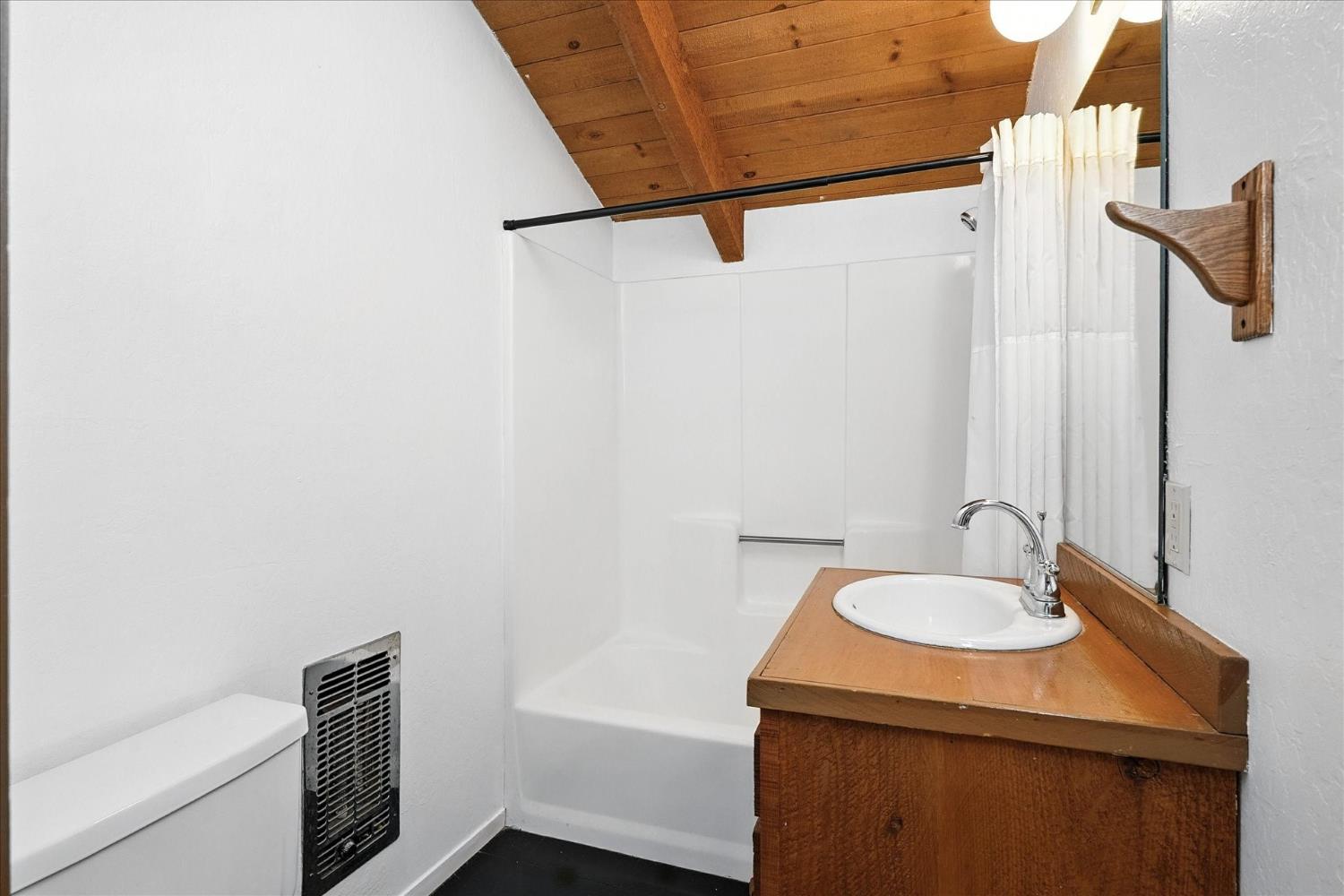 42480 Ranger Circle Way, Coarsegold, CA 93614