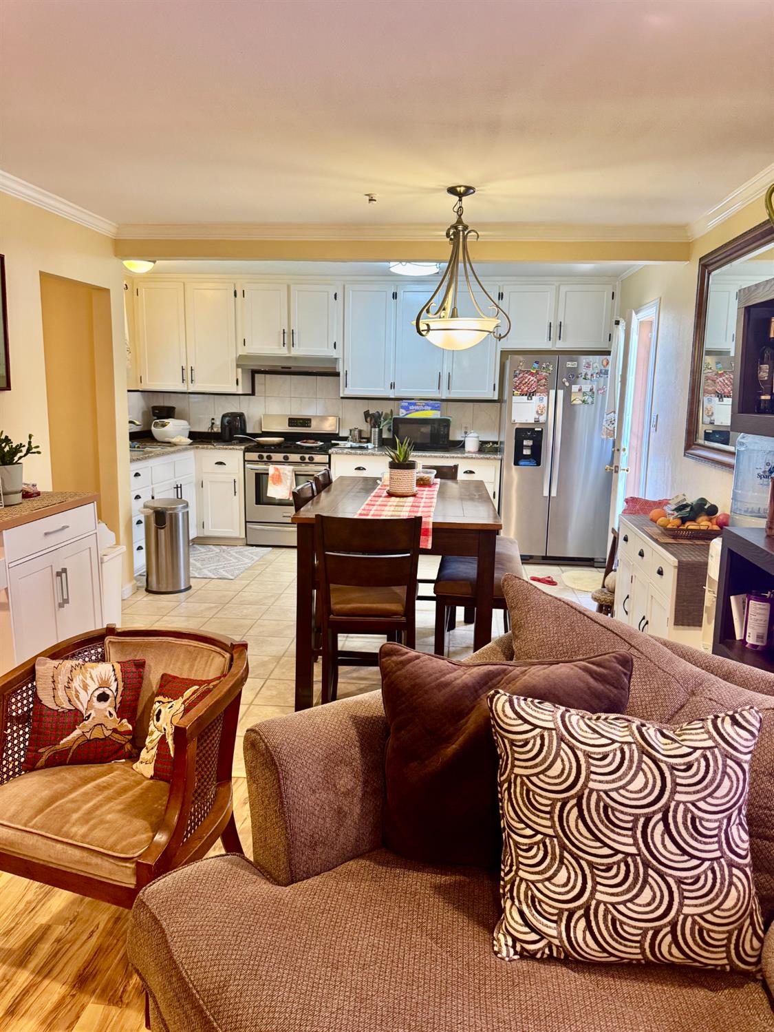 2733 E Willis Ave, Fresno, CA 93726