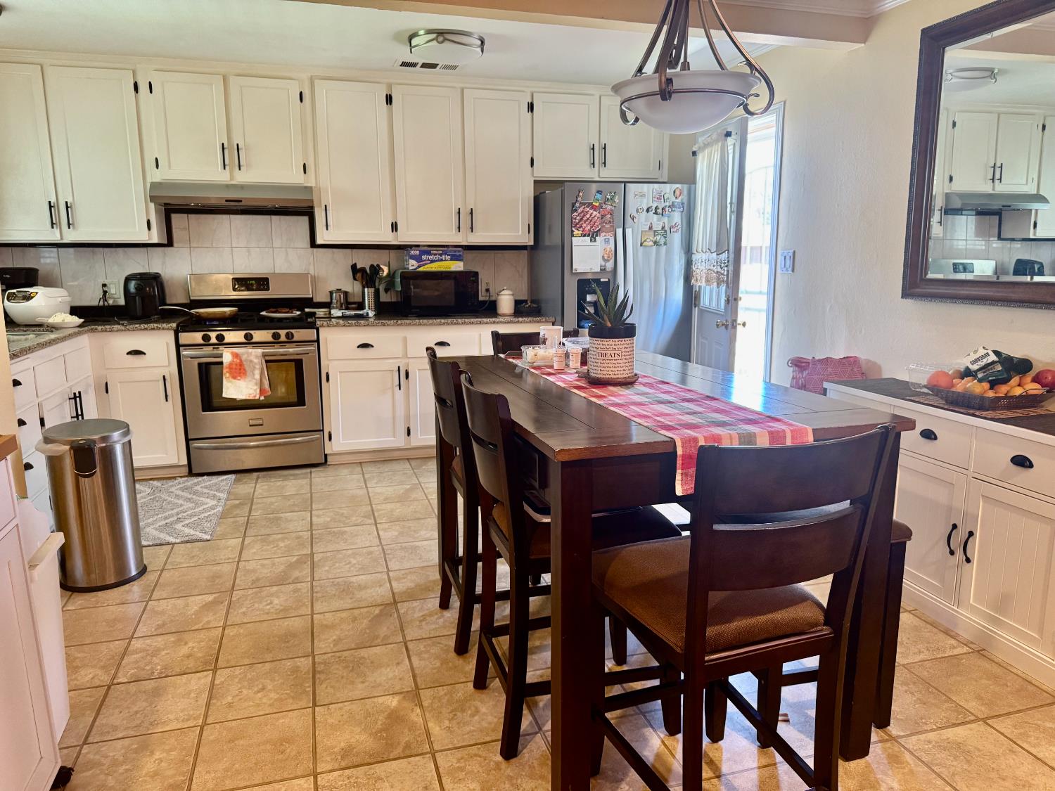 2733 E Willis Ave, Fresno, CA 93726