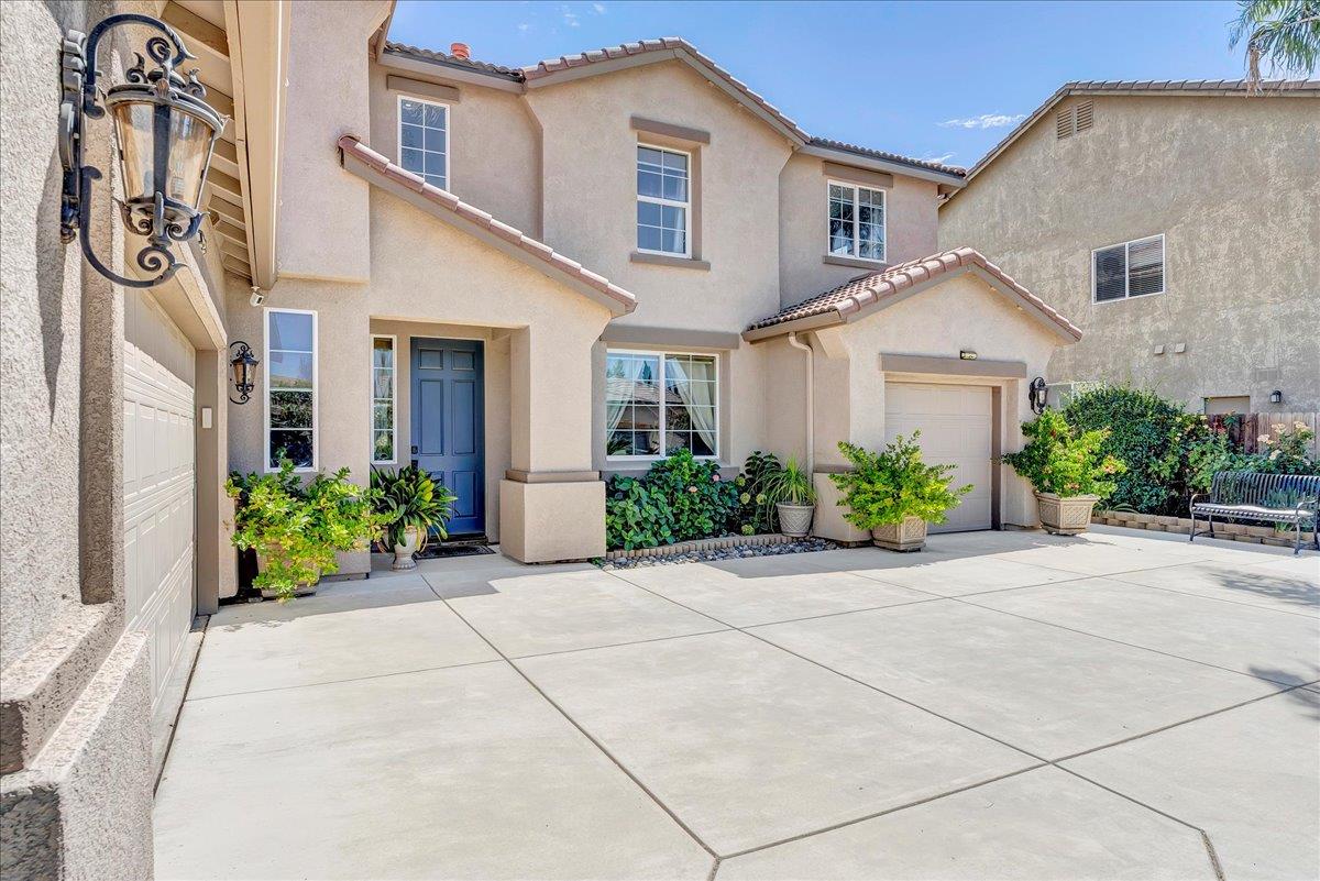 3615 W Sunnyview Ave, Visalia, CA 93291