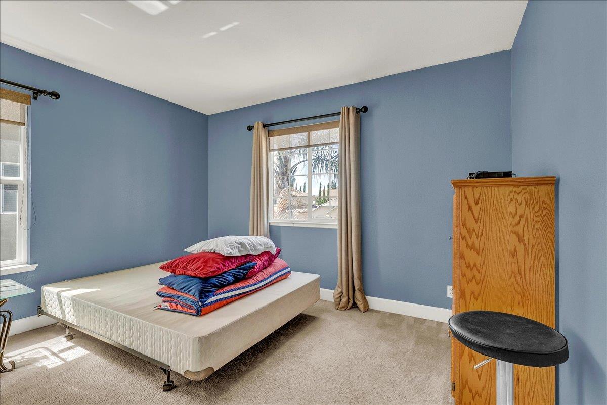 3615 W Sunnyview Ave, Visalia, CA 93291