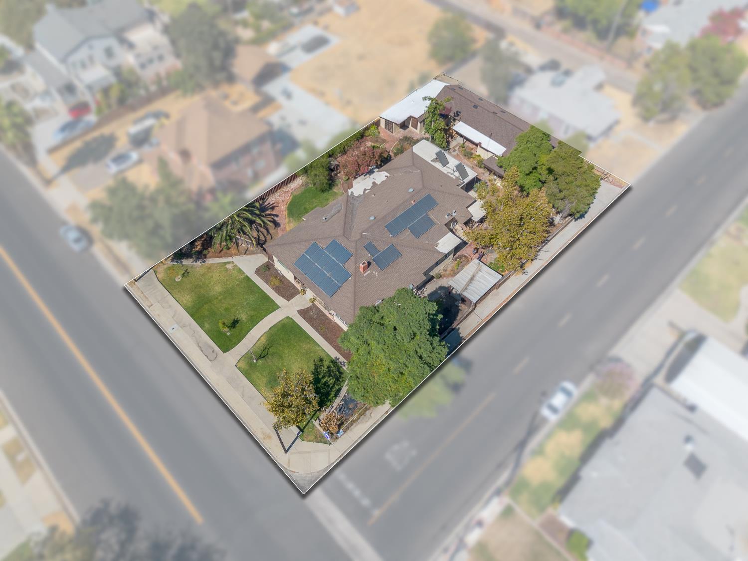 1301 N Douty St, Hanford, CA 93230