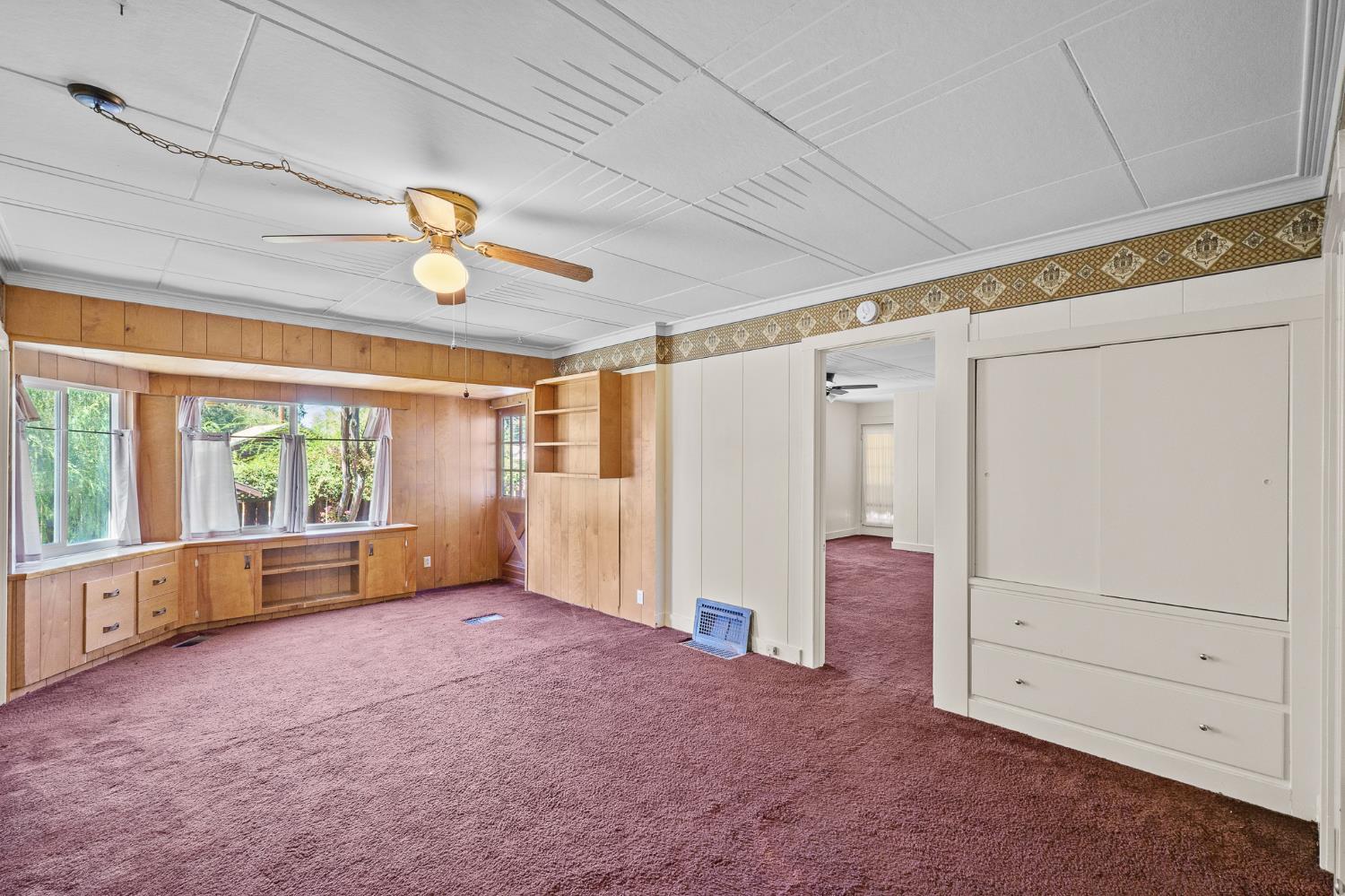 1301 N Douty St, Hanford, CA 93230