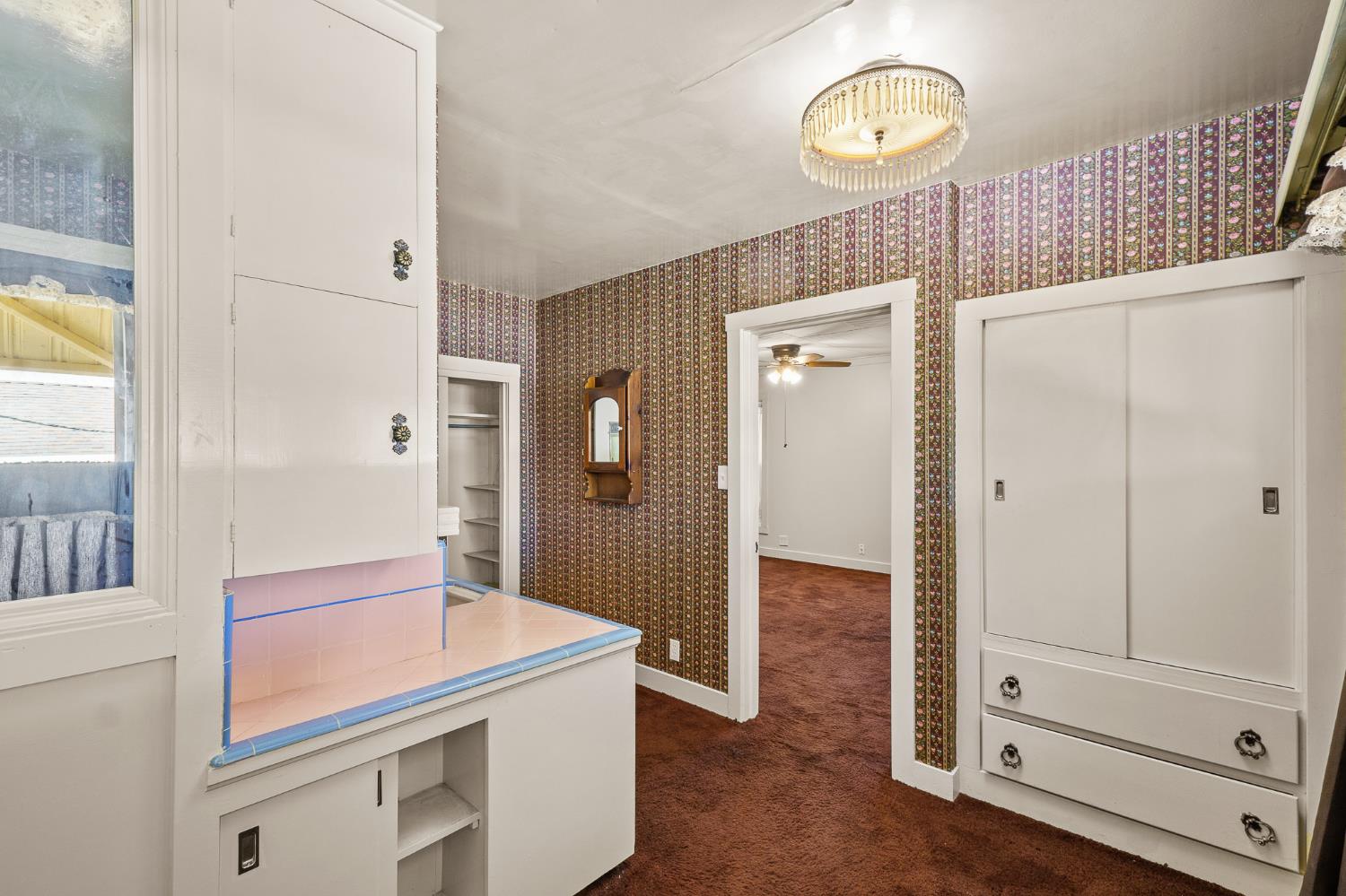 1301 N Douty St, Hanford, CA 93230