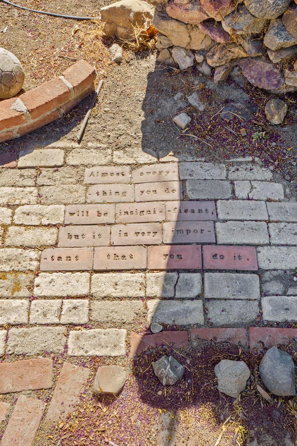 1301 N Douty St, Hanford, CA 93230