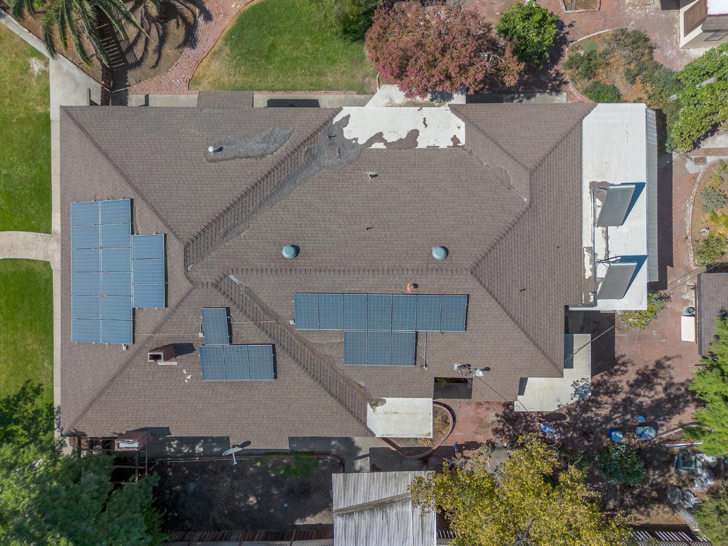 1301 N Douty St, Hanford, CA 93230