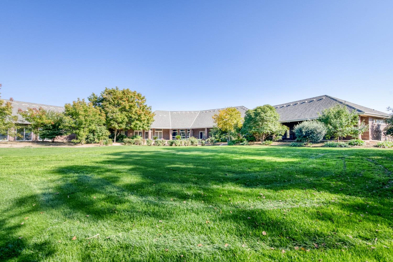 4715 E Copper Ave, Clovis, CA 93619