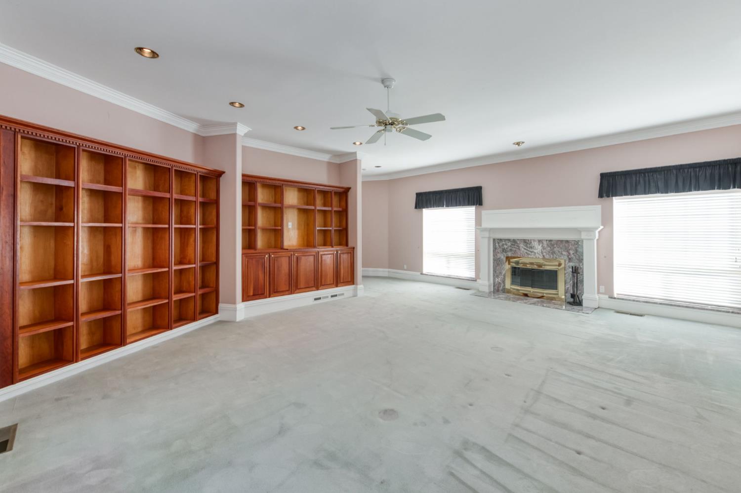 4715 E Copper Ave, Clovis, CA 93619