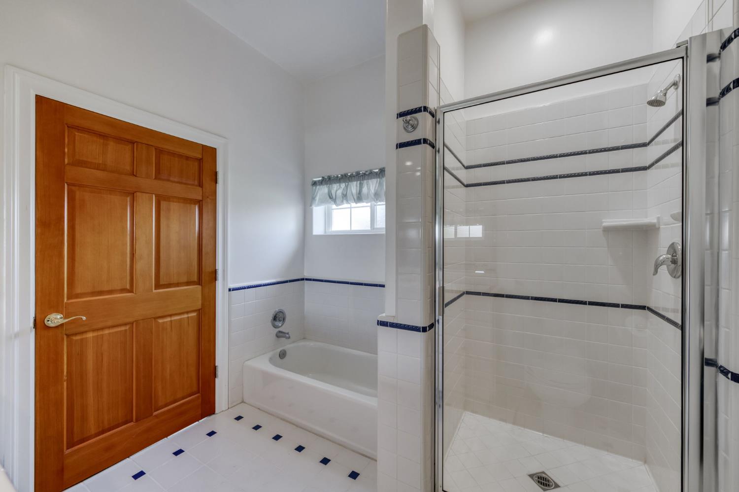 4715 E Copper Ave, Clovis, CA 93619