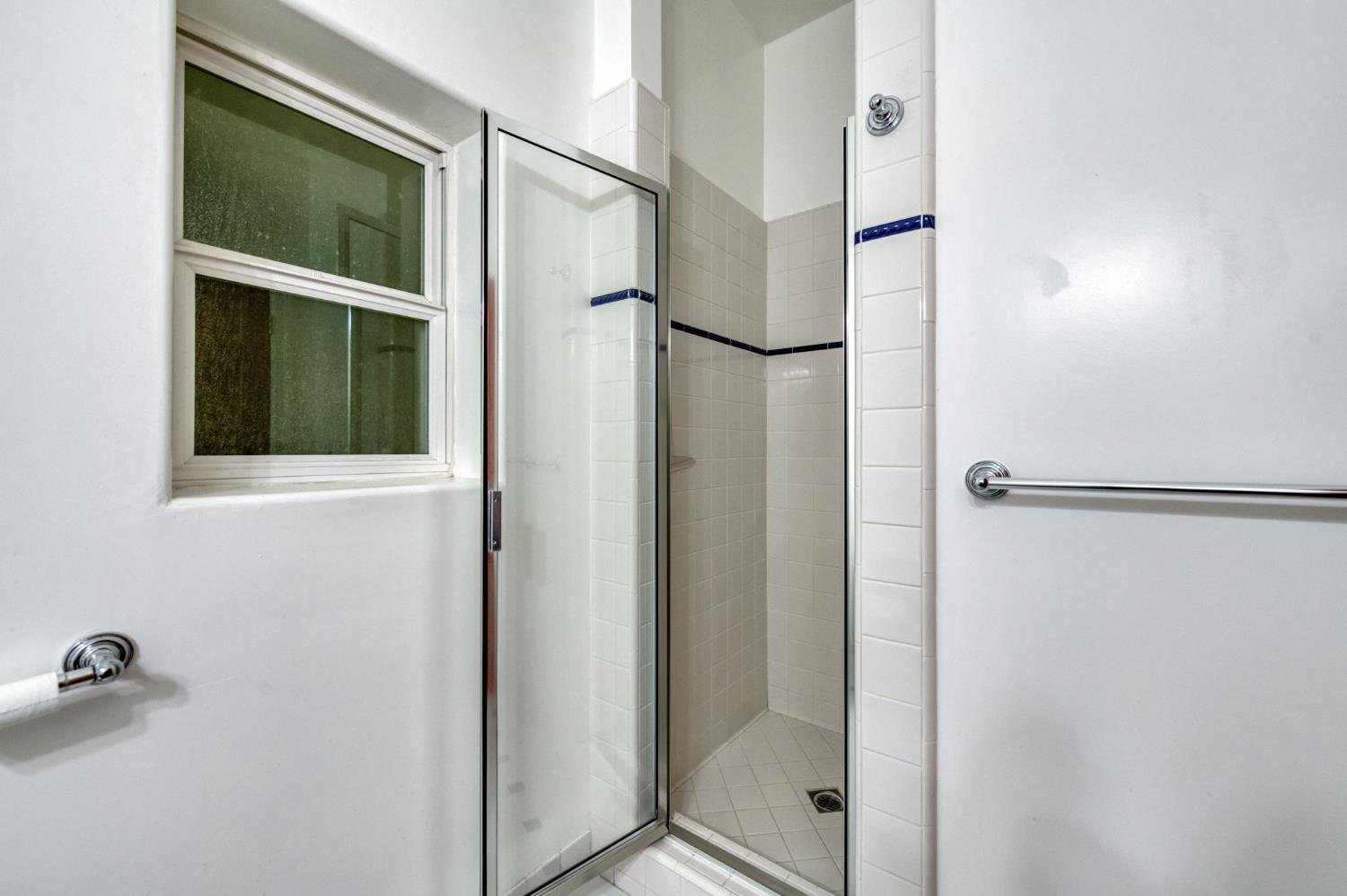 4715 E Copper Ave, Clovis, CA 93619