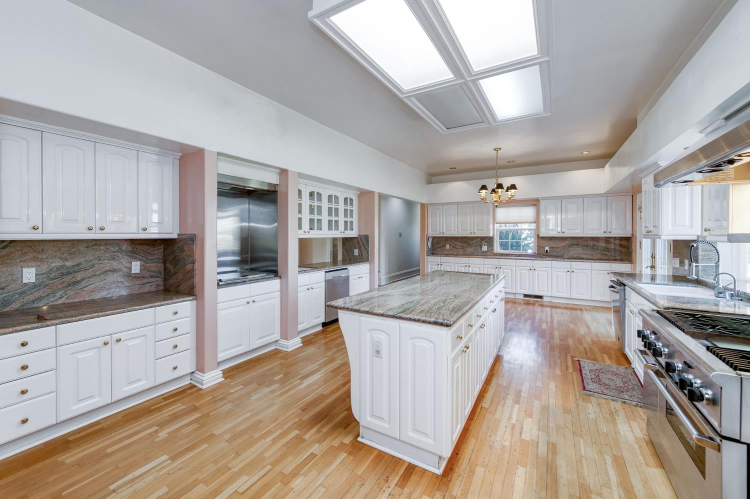 4715 E Copper Ave, Clovis, CA 93619