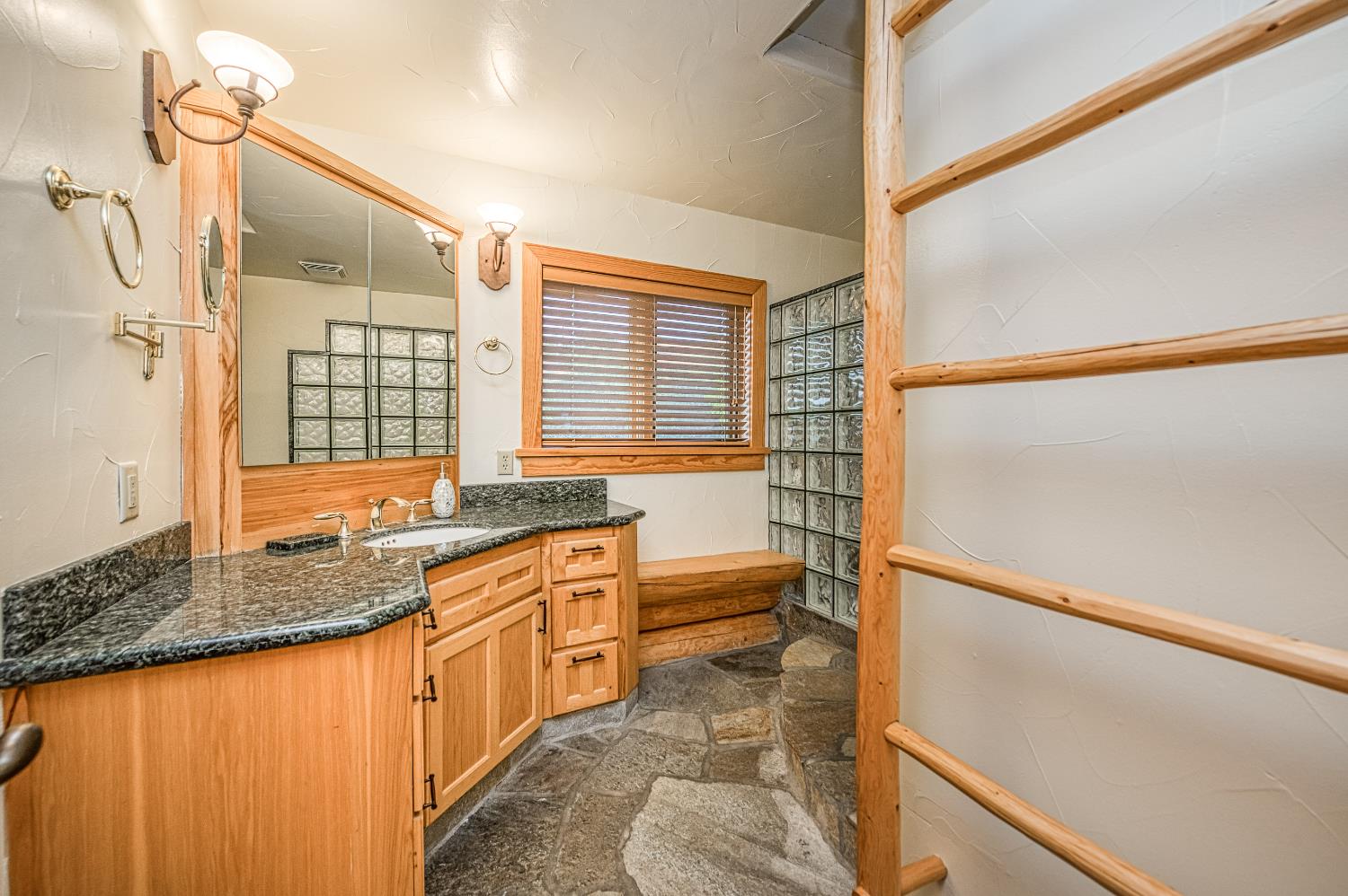 12755 Rusty Spur Ln, Clovis, CA 93619