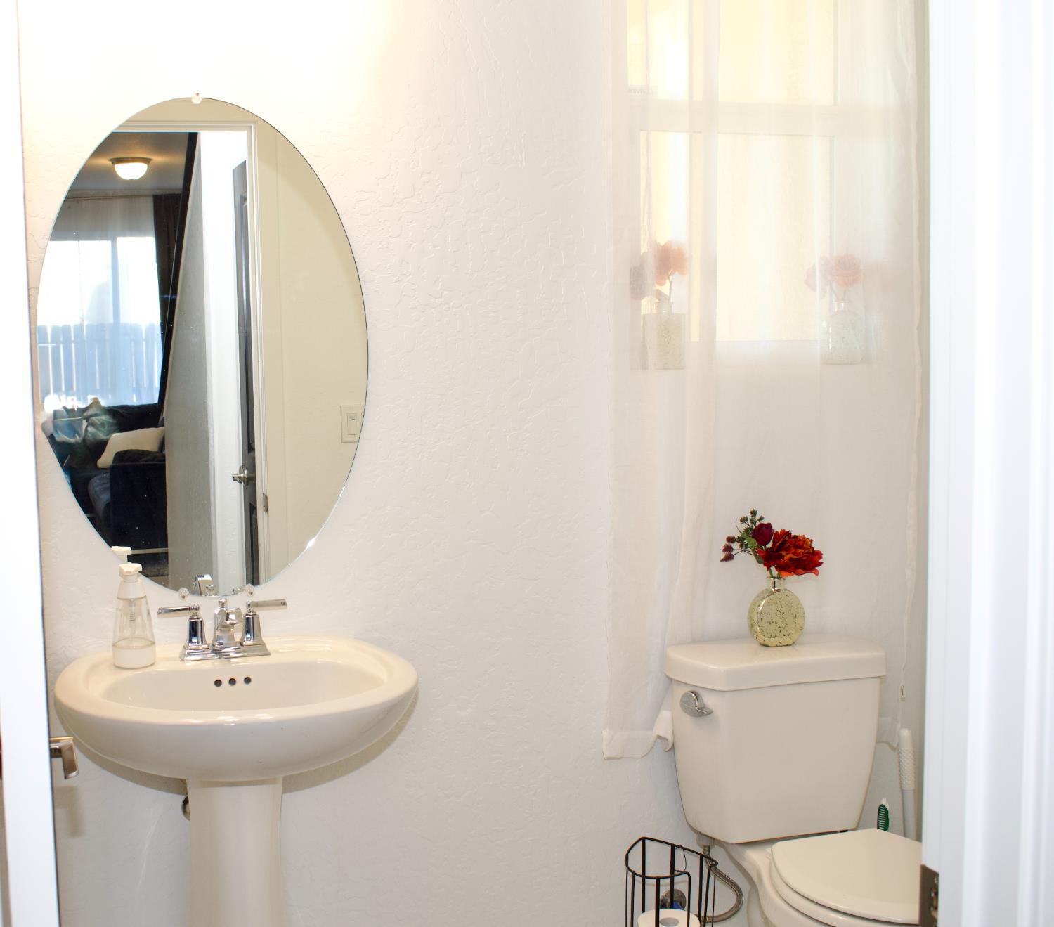 4136 N Vaughan Ave, Fresno, CA 93723