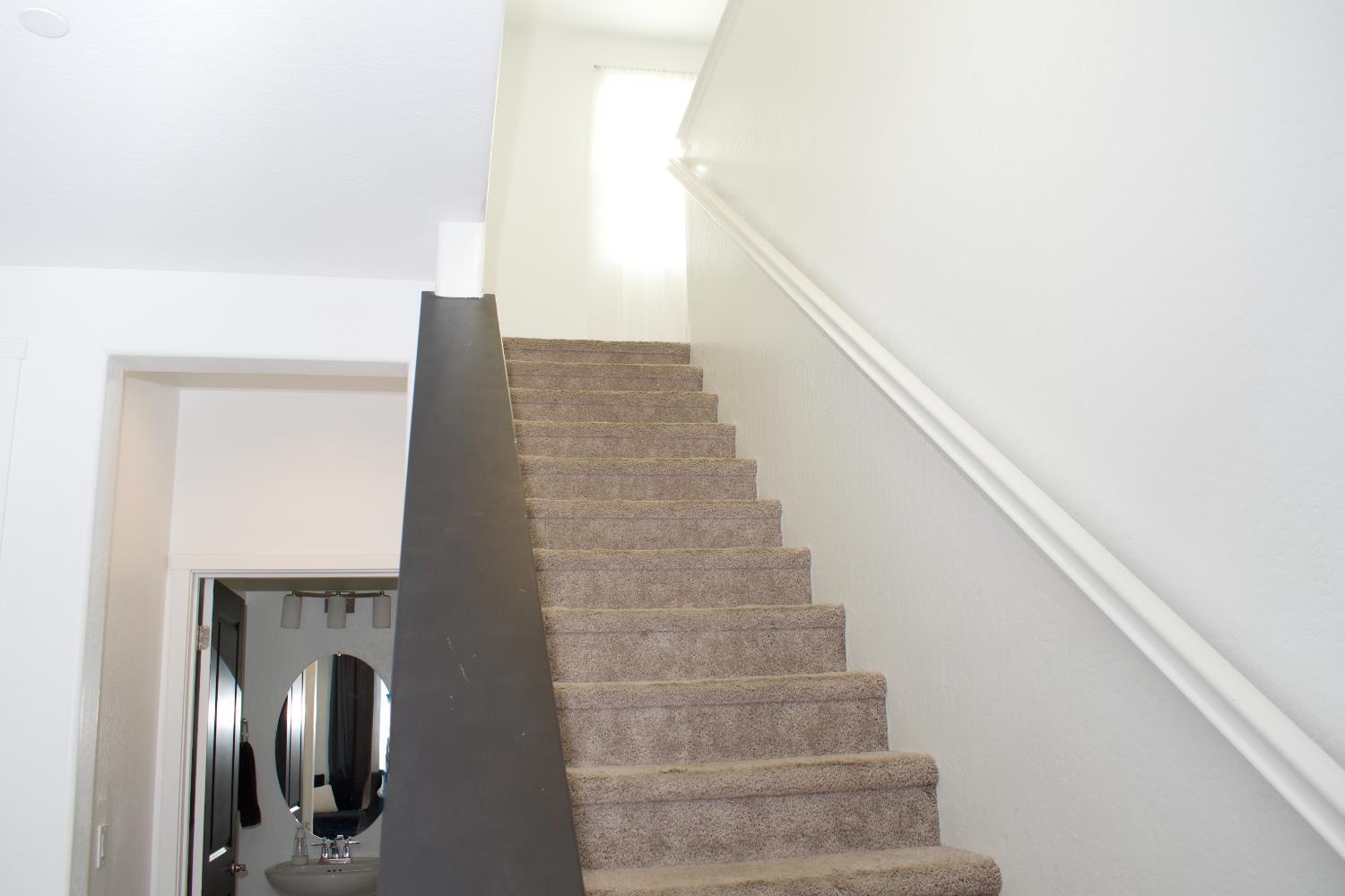 4136 N Vaughan Ave, Fresno, CA 93723