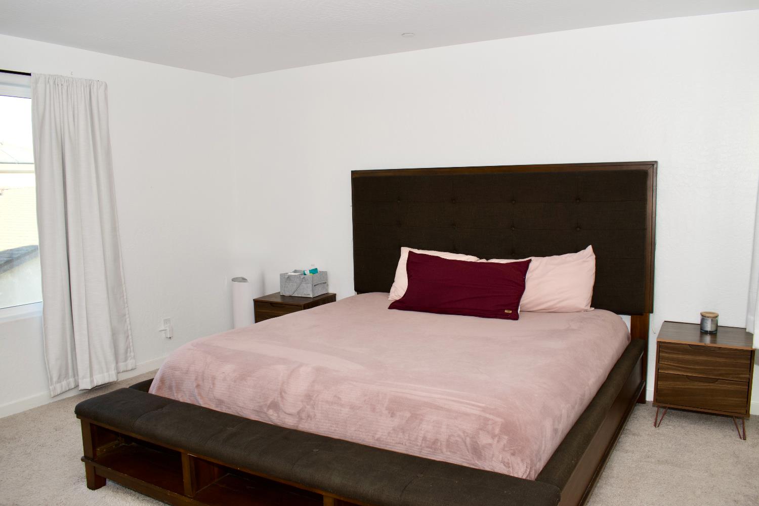 4136 N Vaughan Ave, Fresno, CA 93723