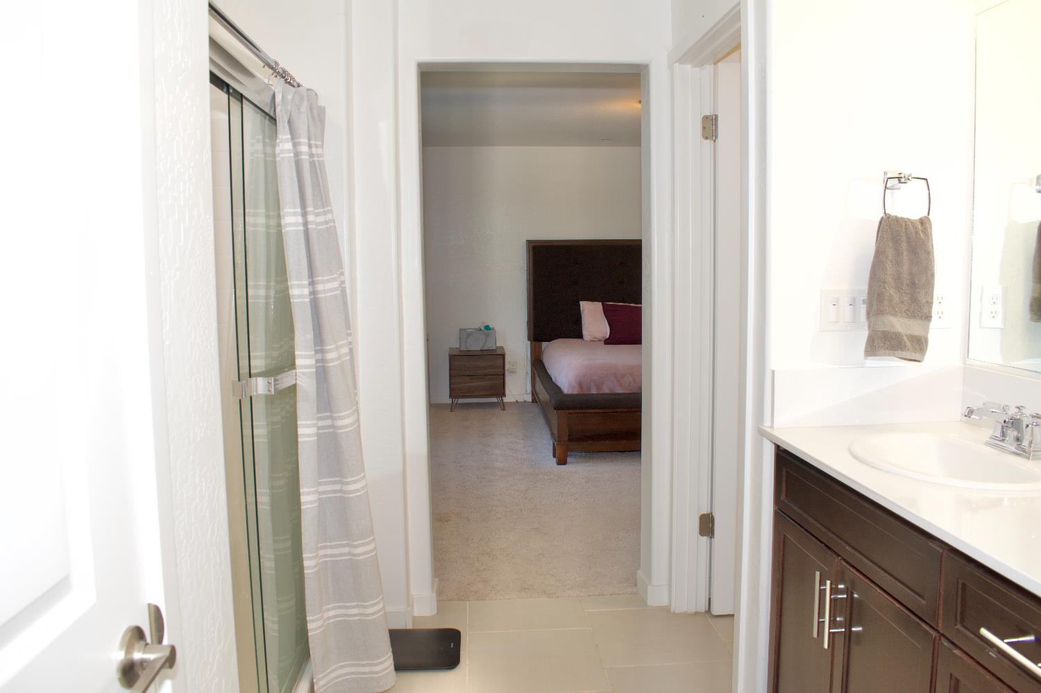 4136 N Vaughan Ave, Fresno, CA 93723