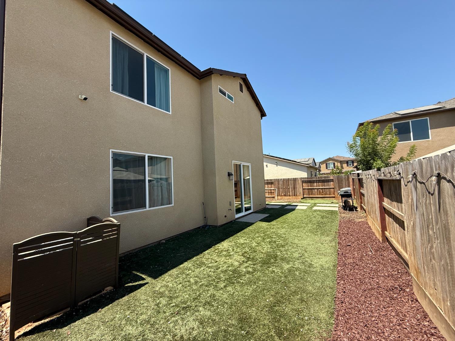 4136 N Vaughan Ave, Fresno, CA 93723