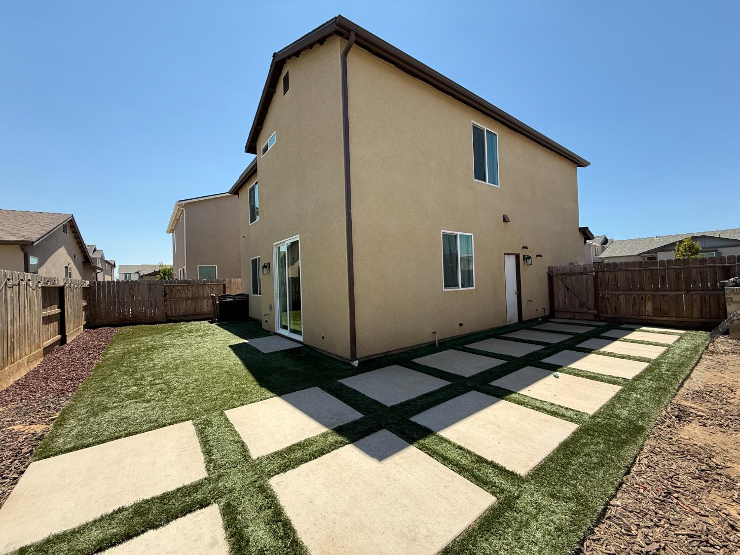 4136 N Vaughan Ave, Fresno, CA 93723