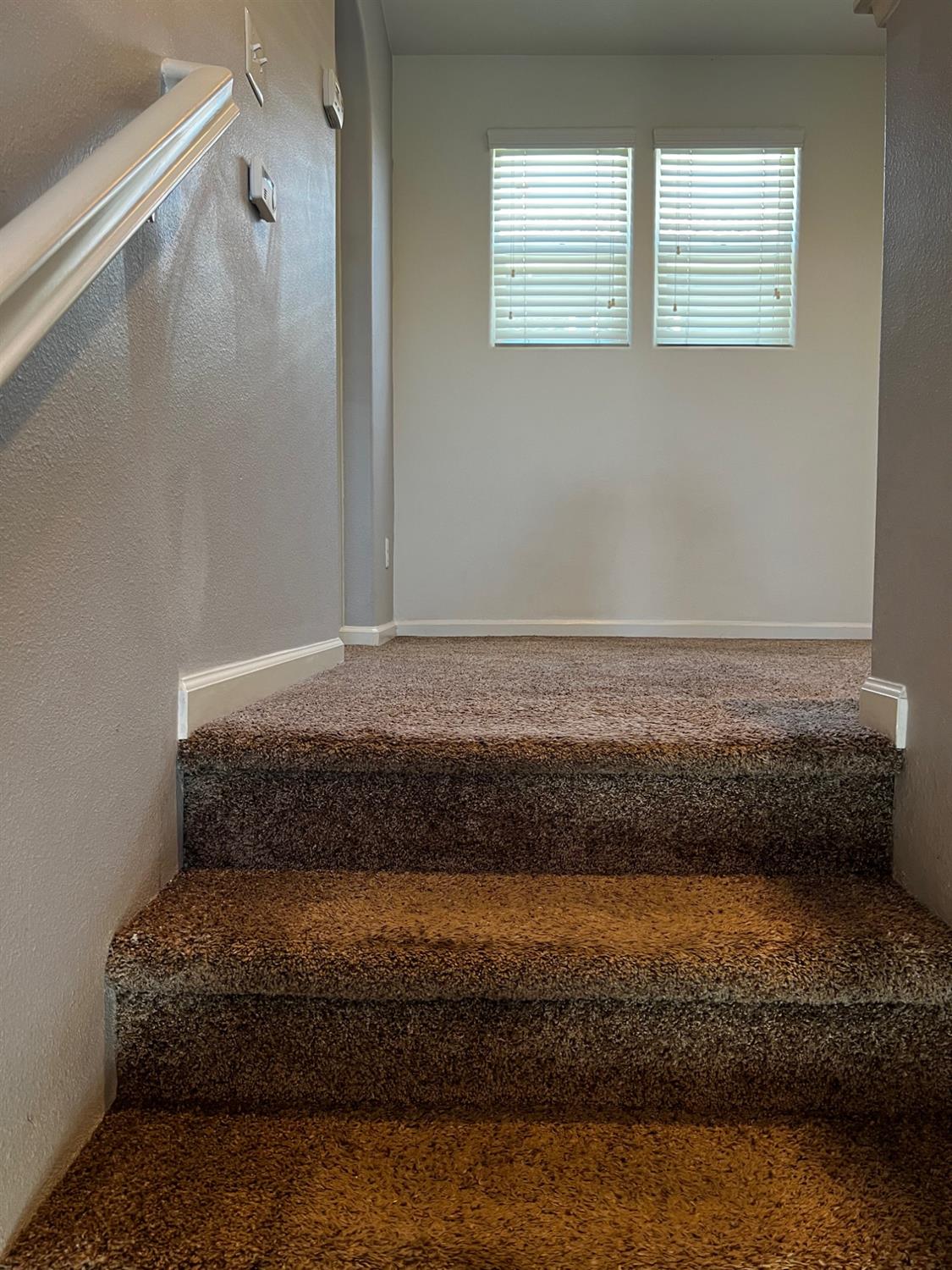 7037 N Creative Dr, Fresno, CA 93711