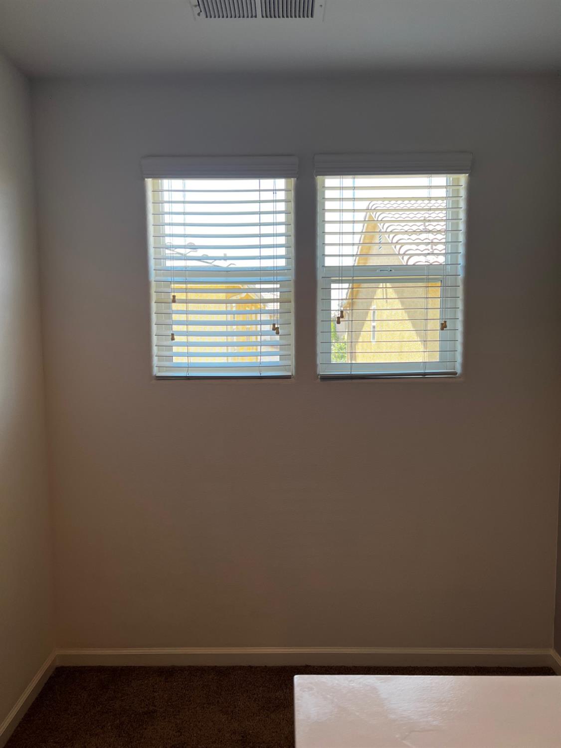 7037 N Creative Dr, Fresno, CA 93711