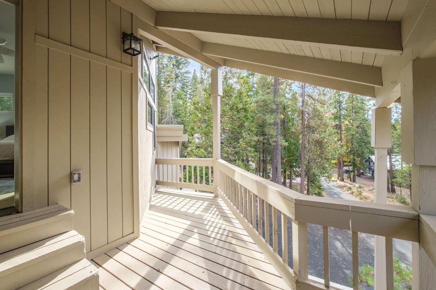 39577 Pond Ln, Shaver Lake, CA 93664