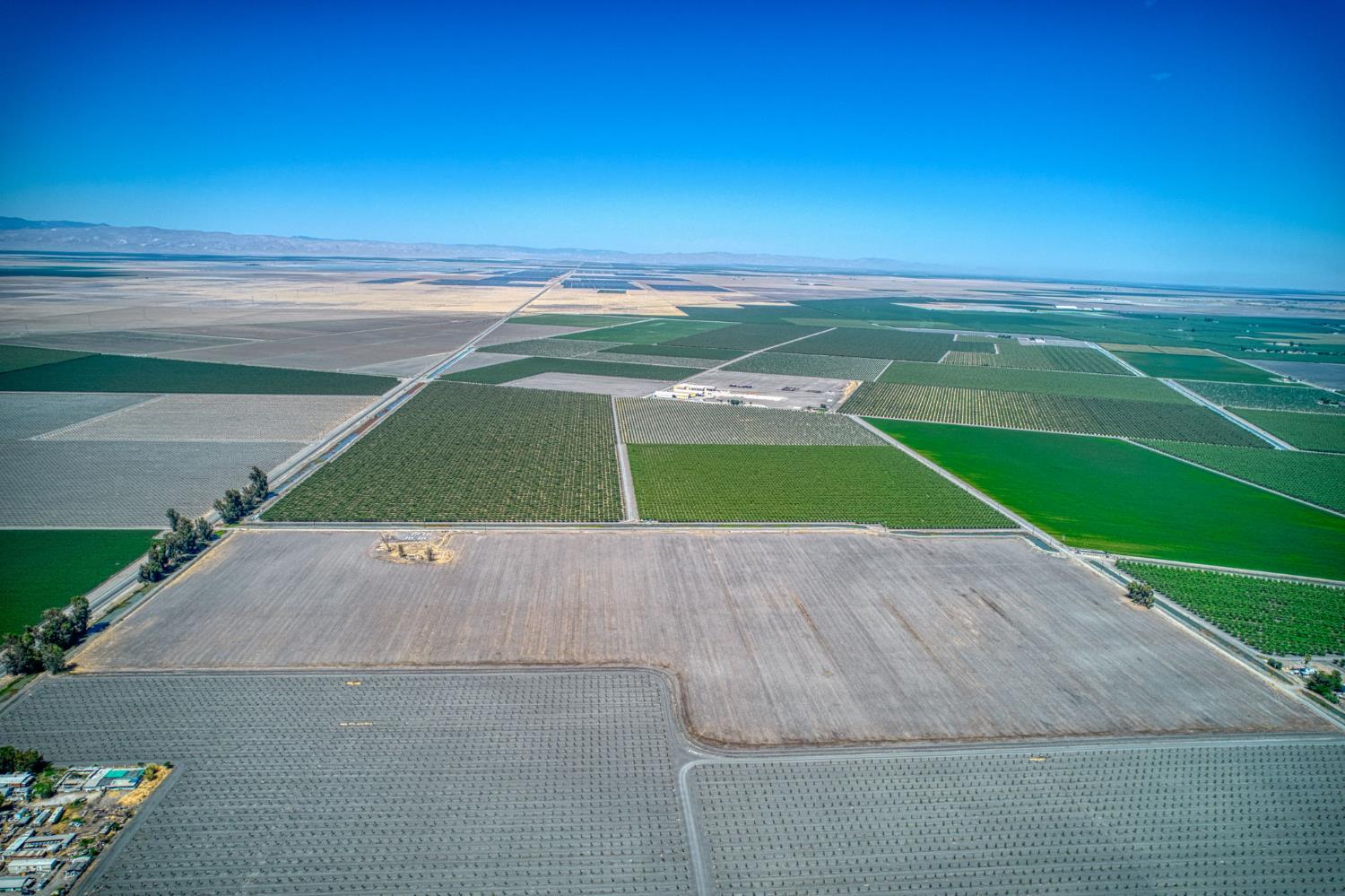 8830 S Sonoma Ave, Tranquillity, CA 93668