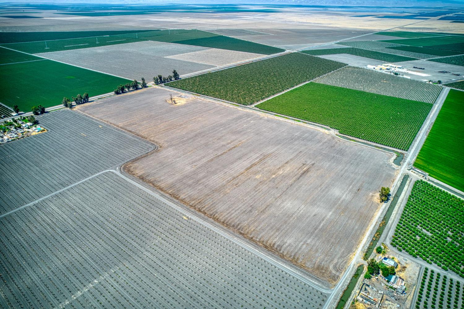 8830 S Sonoma Ave, Tranquillity, CA 93668