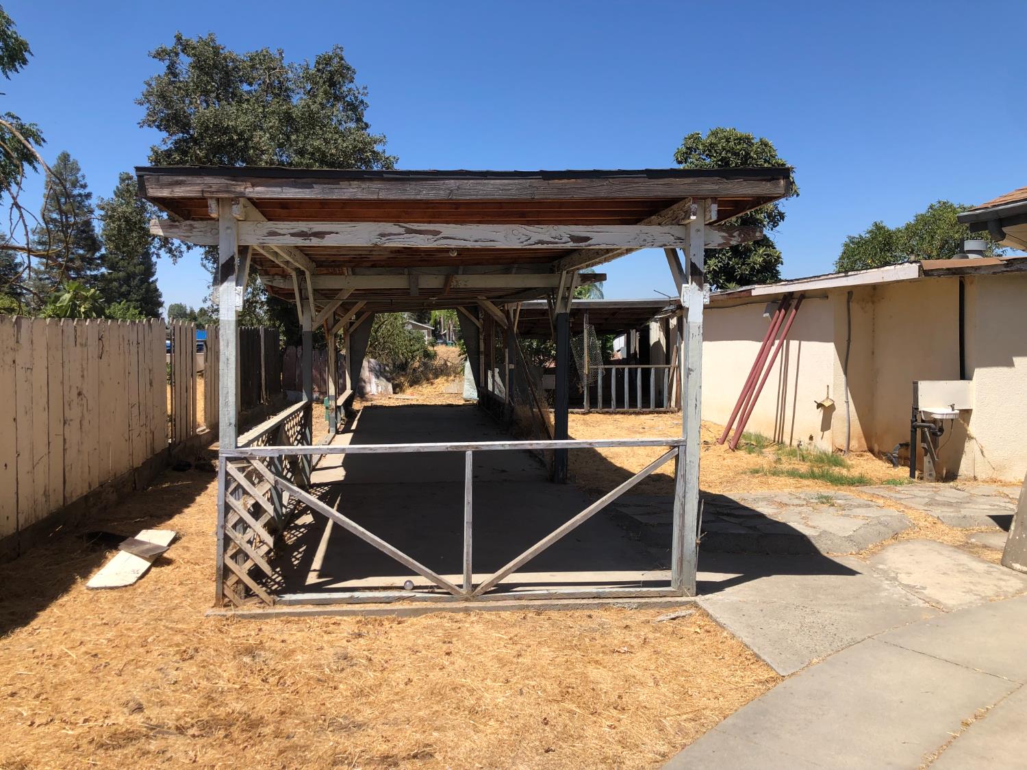 1590 E Dinuba Ave, Reedley, CA 93654