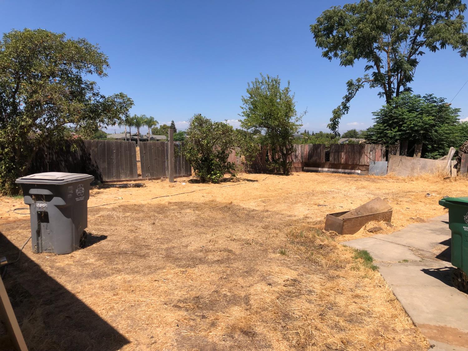 1590 E Dinuba Ave, Reedley, CA 93654