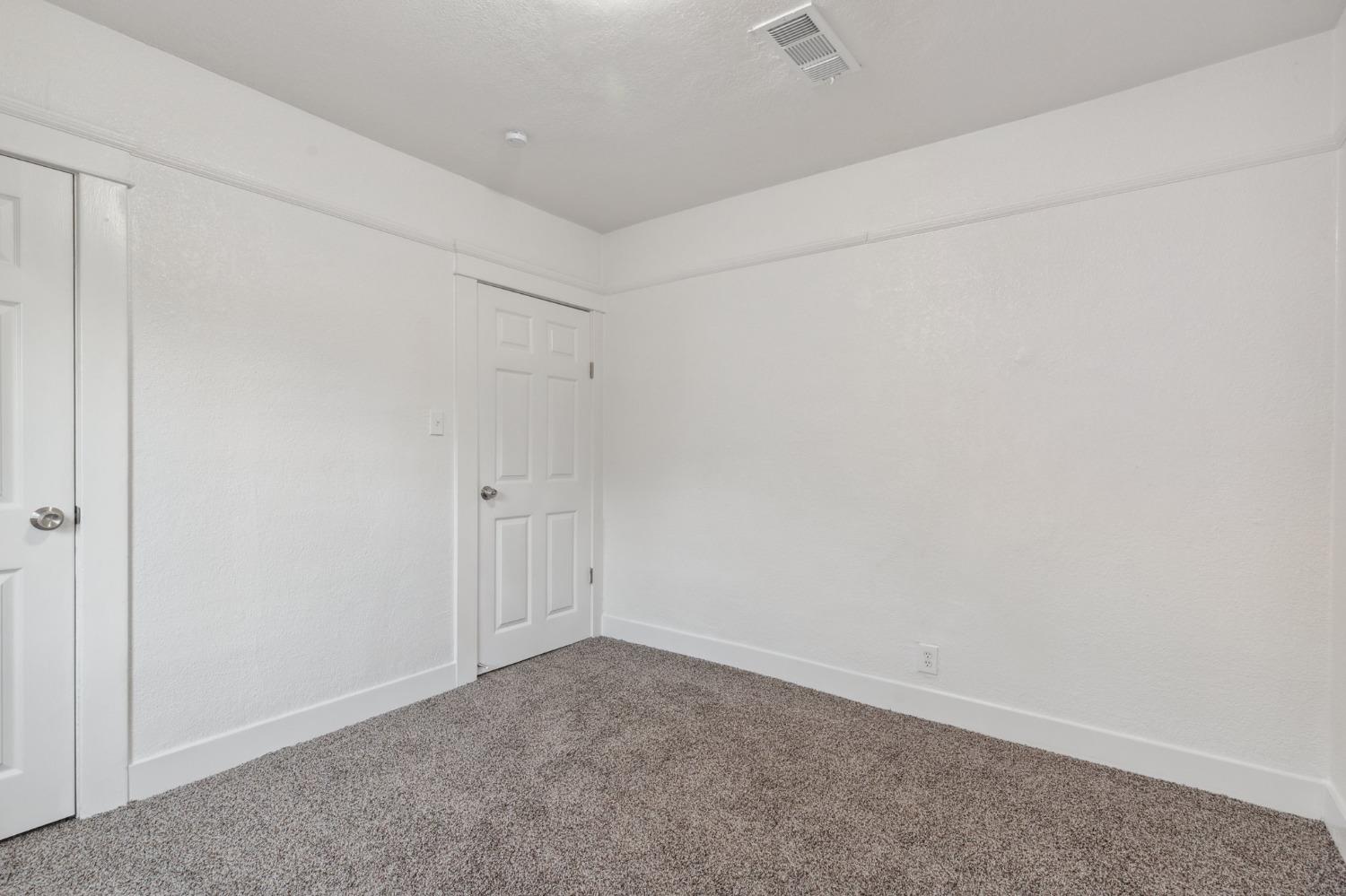 555 N Harrison Ave, Fresno, CA 93728