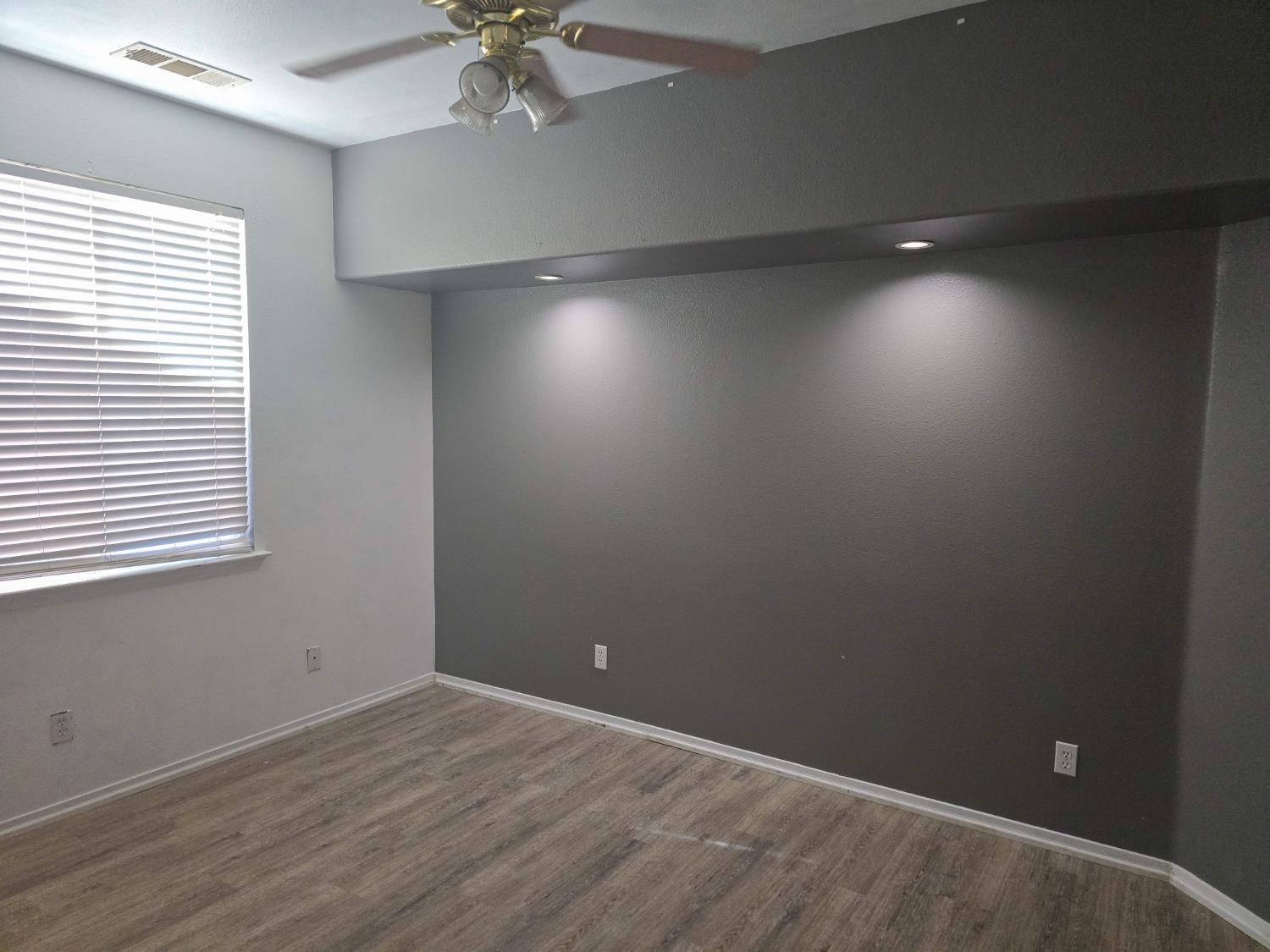 2606 Hillcrest St, Selma, CA 93662