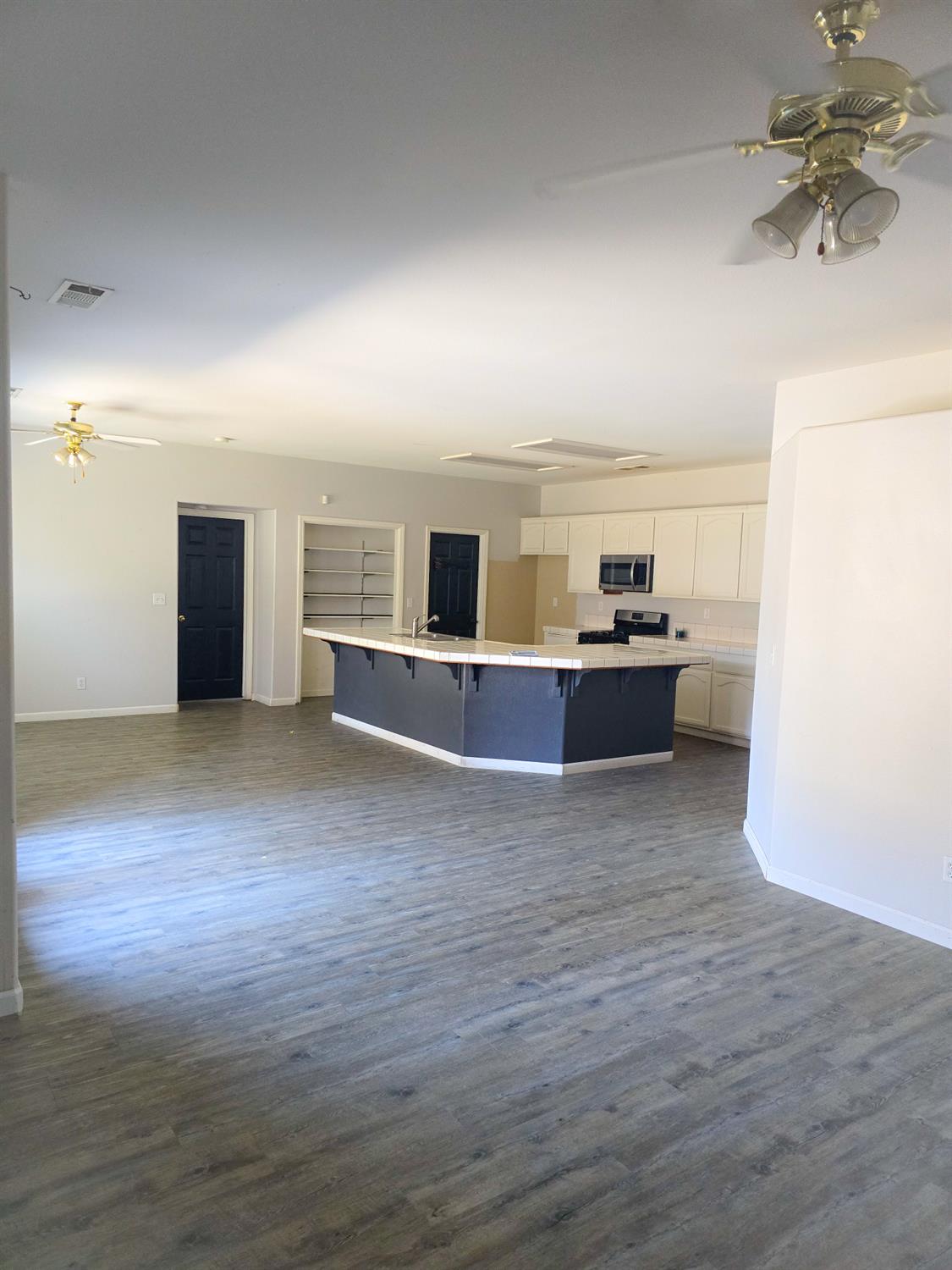 2606 Hillcrest St, Selma, CA 93662