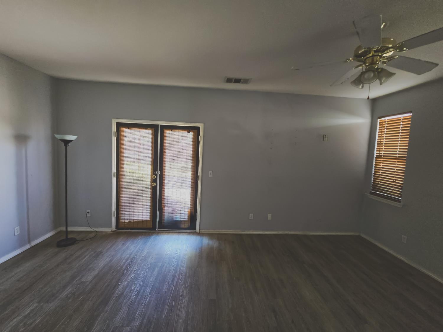 2606 Hillcrest St, Selma, CA 93662