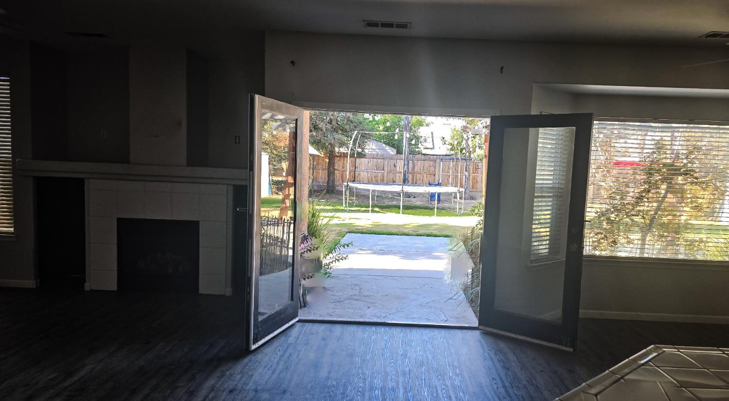 2606 Hillcrest St, Selma, CA 93662