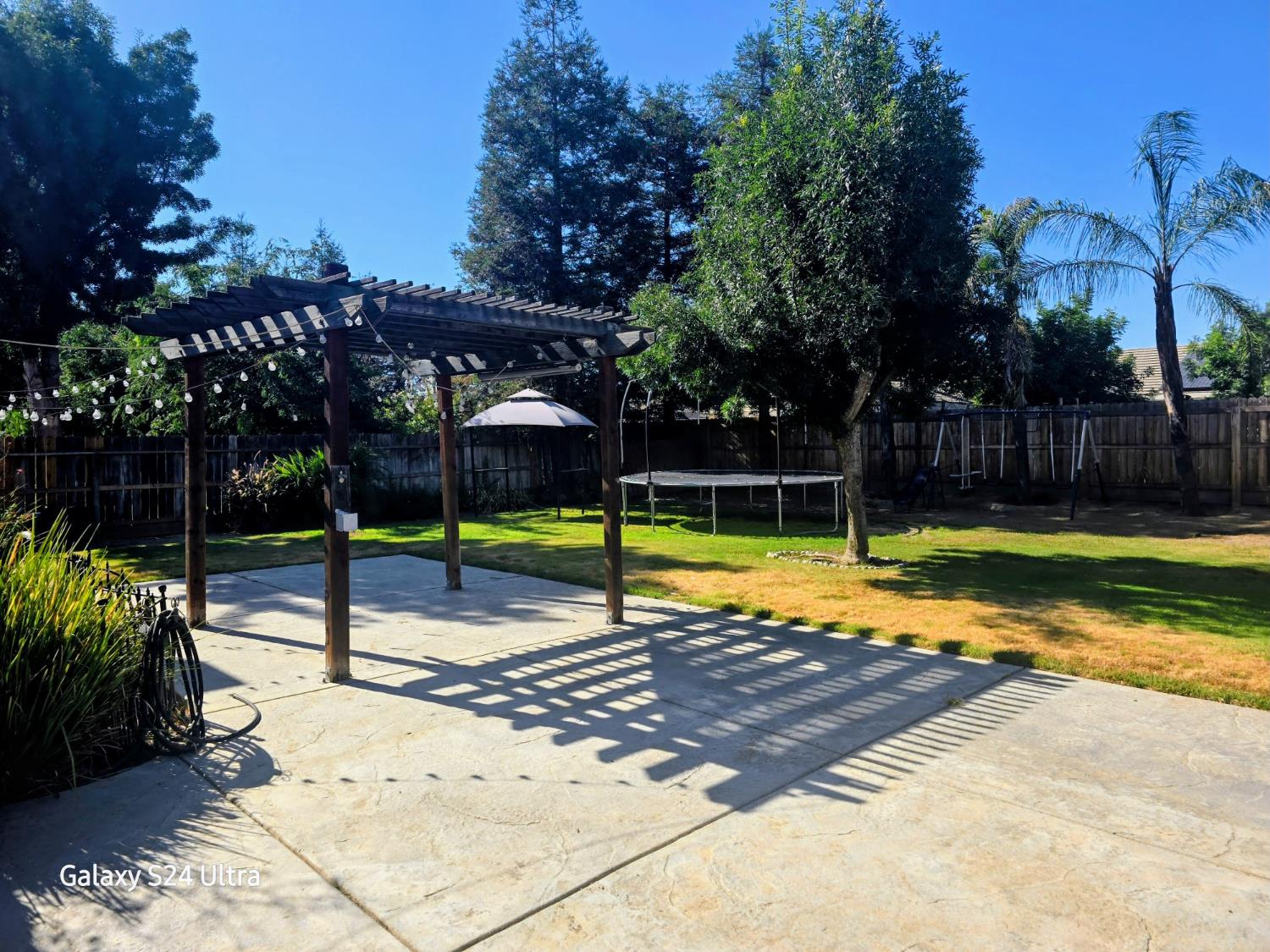 2606 Hillcrest St, Selma, CA 93662