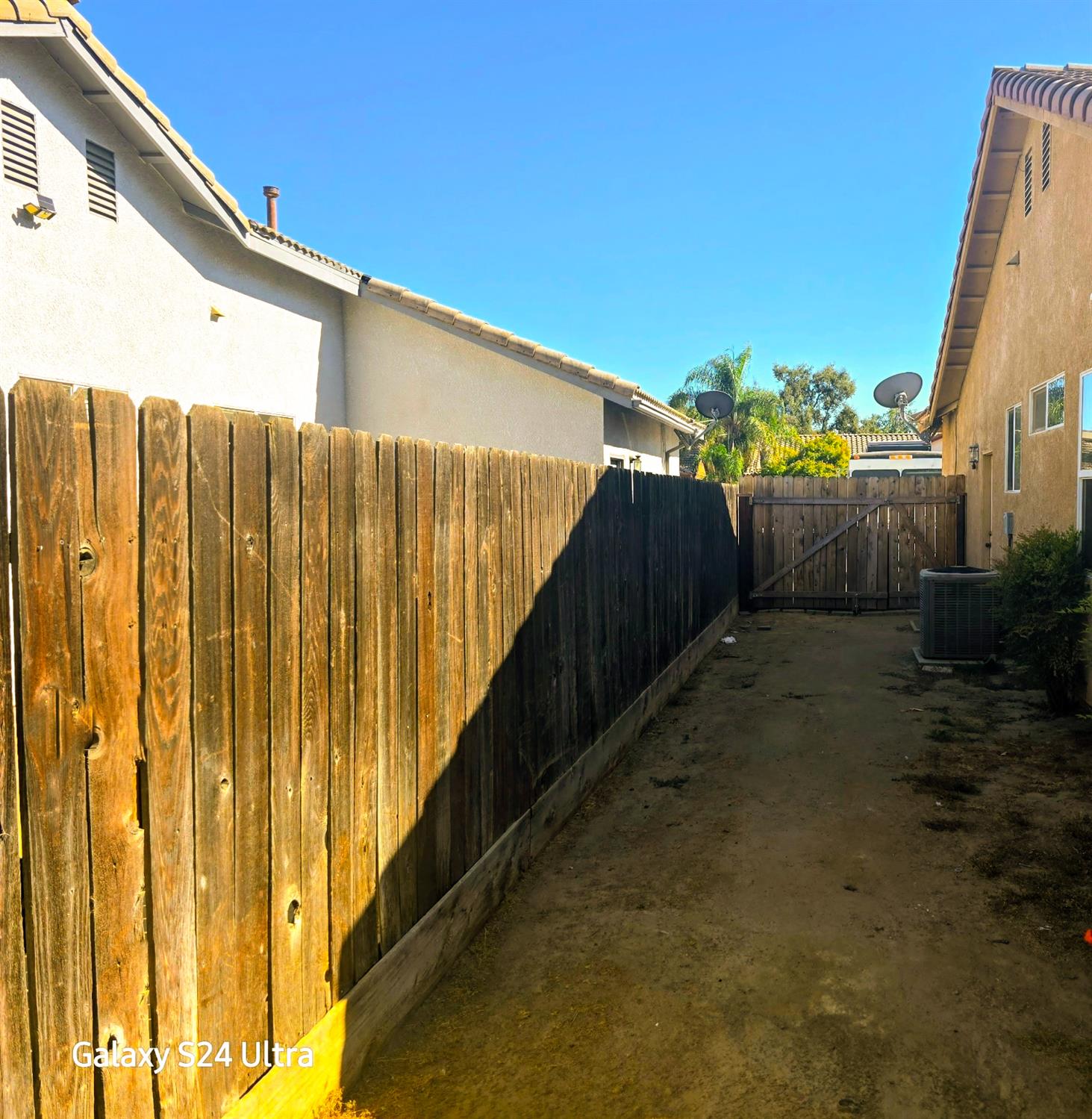 2606 Hillcrest St, Selma, CA 93662