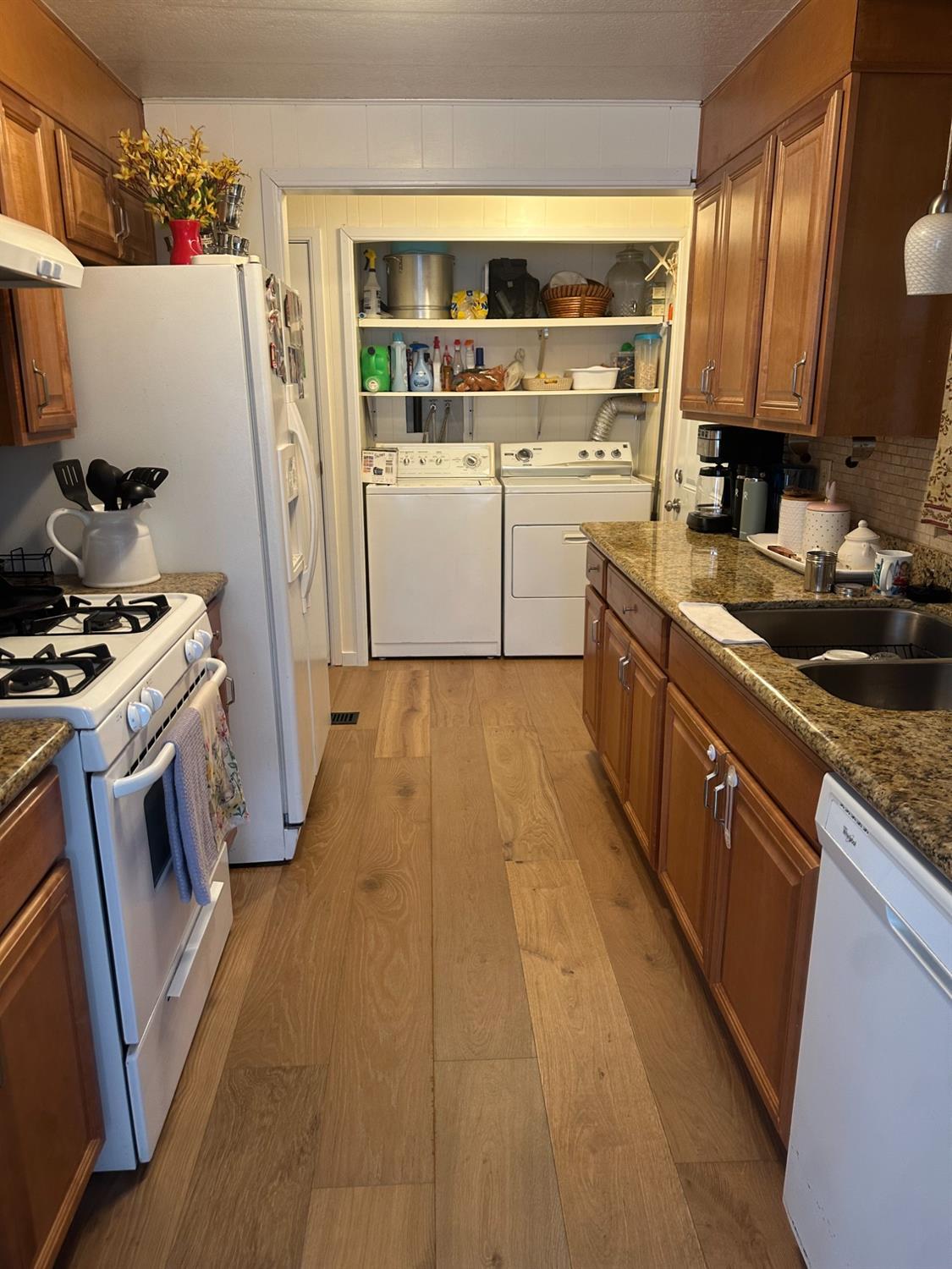 7676 N Fresno St #SP 20, Fresno, CA 93720