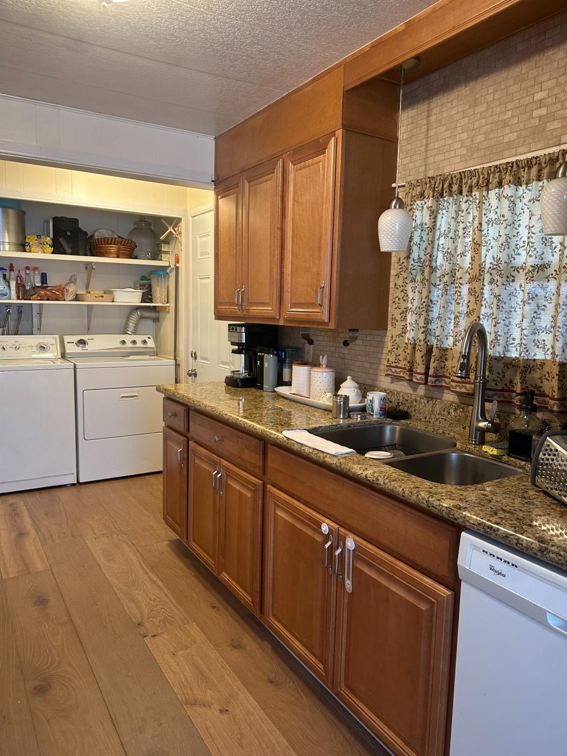 7676 N Fresno St #SP 20, Fresno, CA 93720