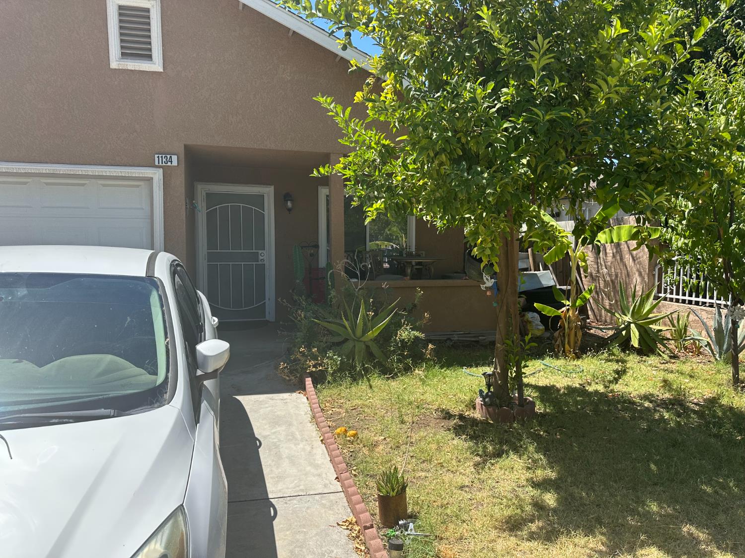 1134 E Princeton Ave, Fresno, CA 93704