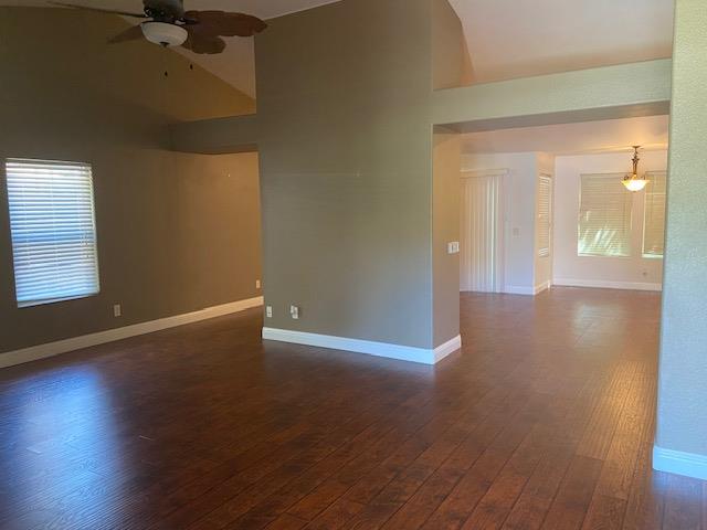 554 St Michelle Dr, Madera, CA 93637