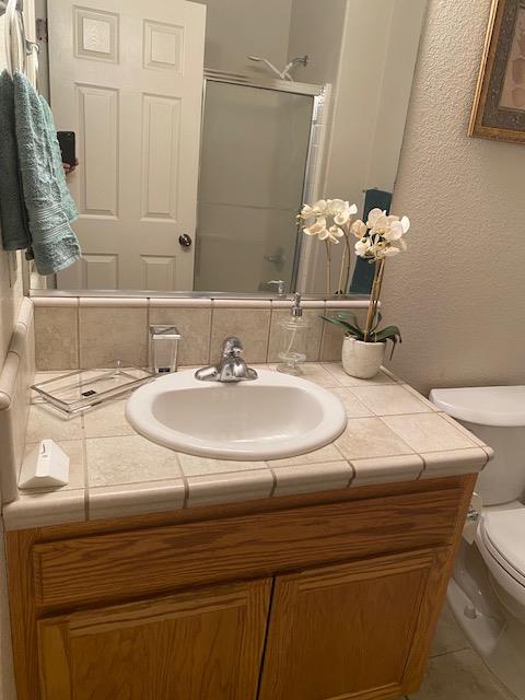 554 St Michelle Dr, Madera, CA 93637