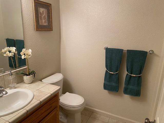 554 St Michelle Dr, Madera, CA 93637