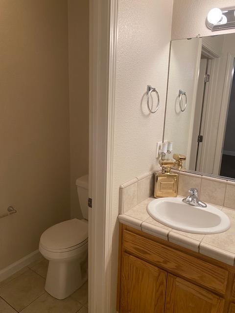 554 St Michelle Dr, Madera, CA 93637