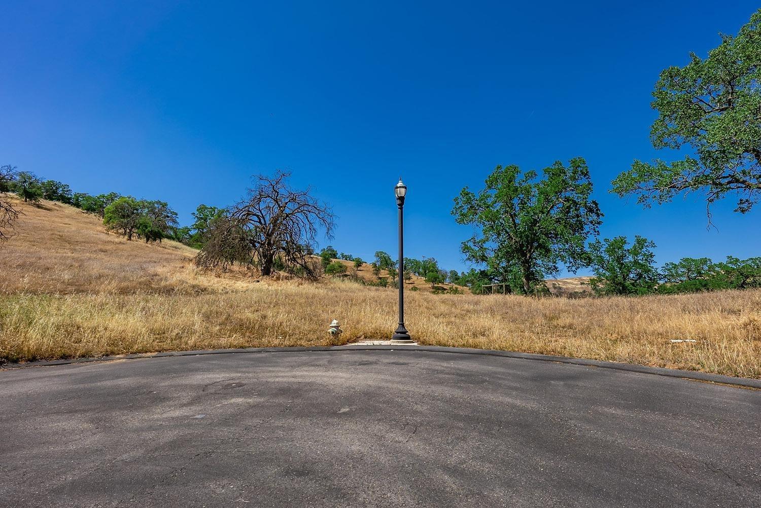 20121 Via Mirabel Dr, Clovis, CA 93619