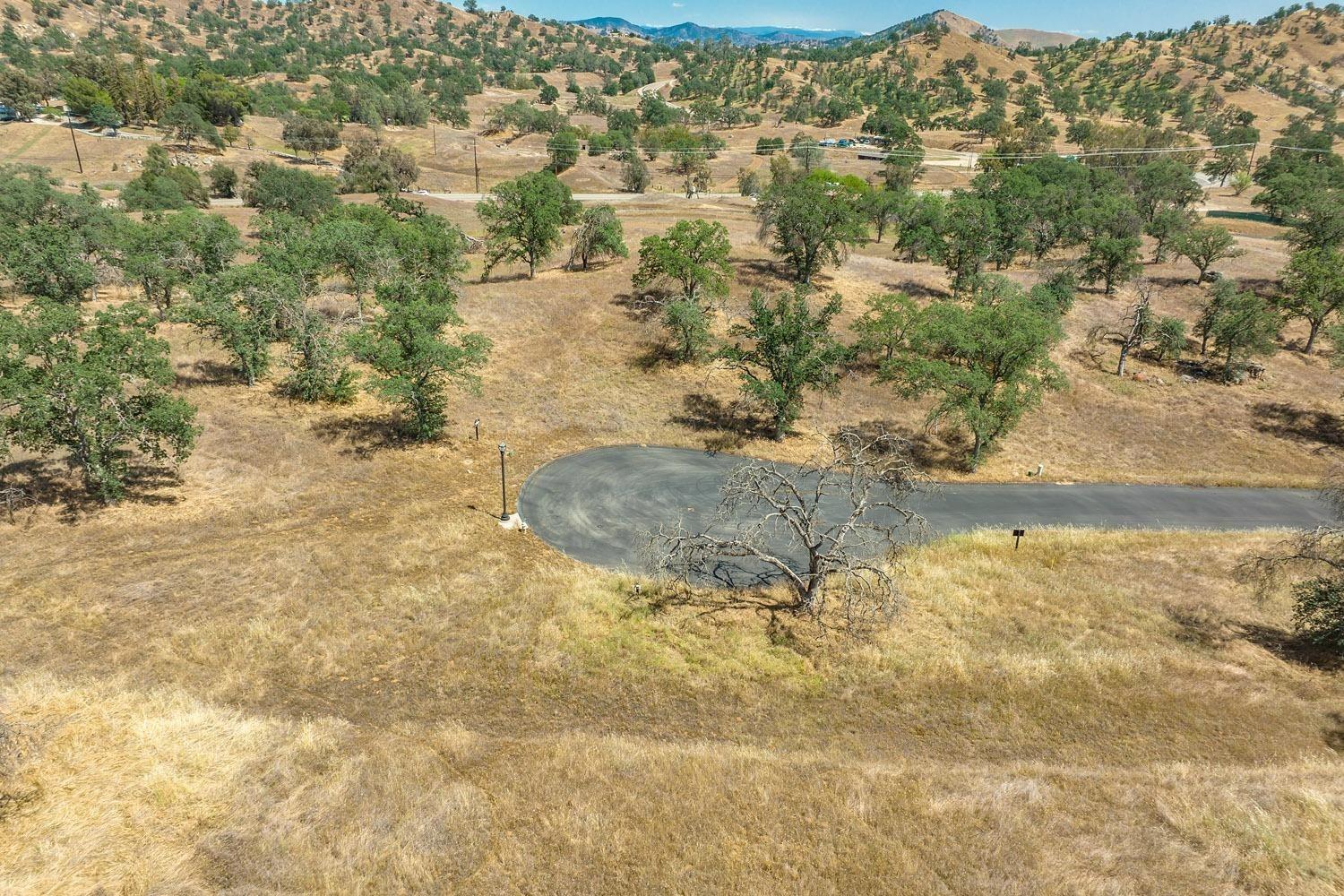 20121 Via Mirabel Dr, Clovis, CA 93619