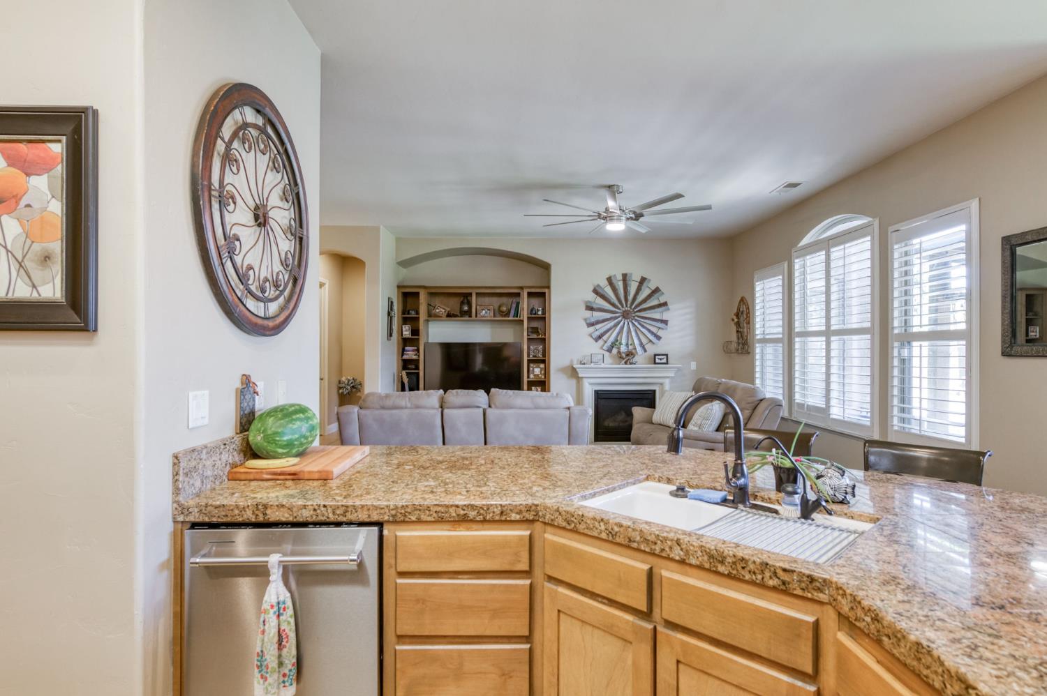 6611 W Morris Ave, Fresno, CA 93723