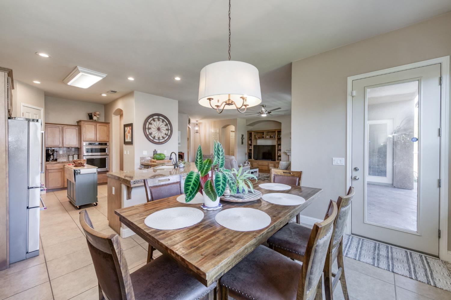 6611 W Morris Ave, Fresno, CA 93723