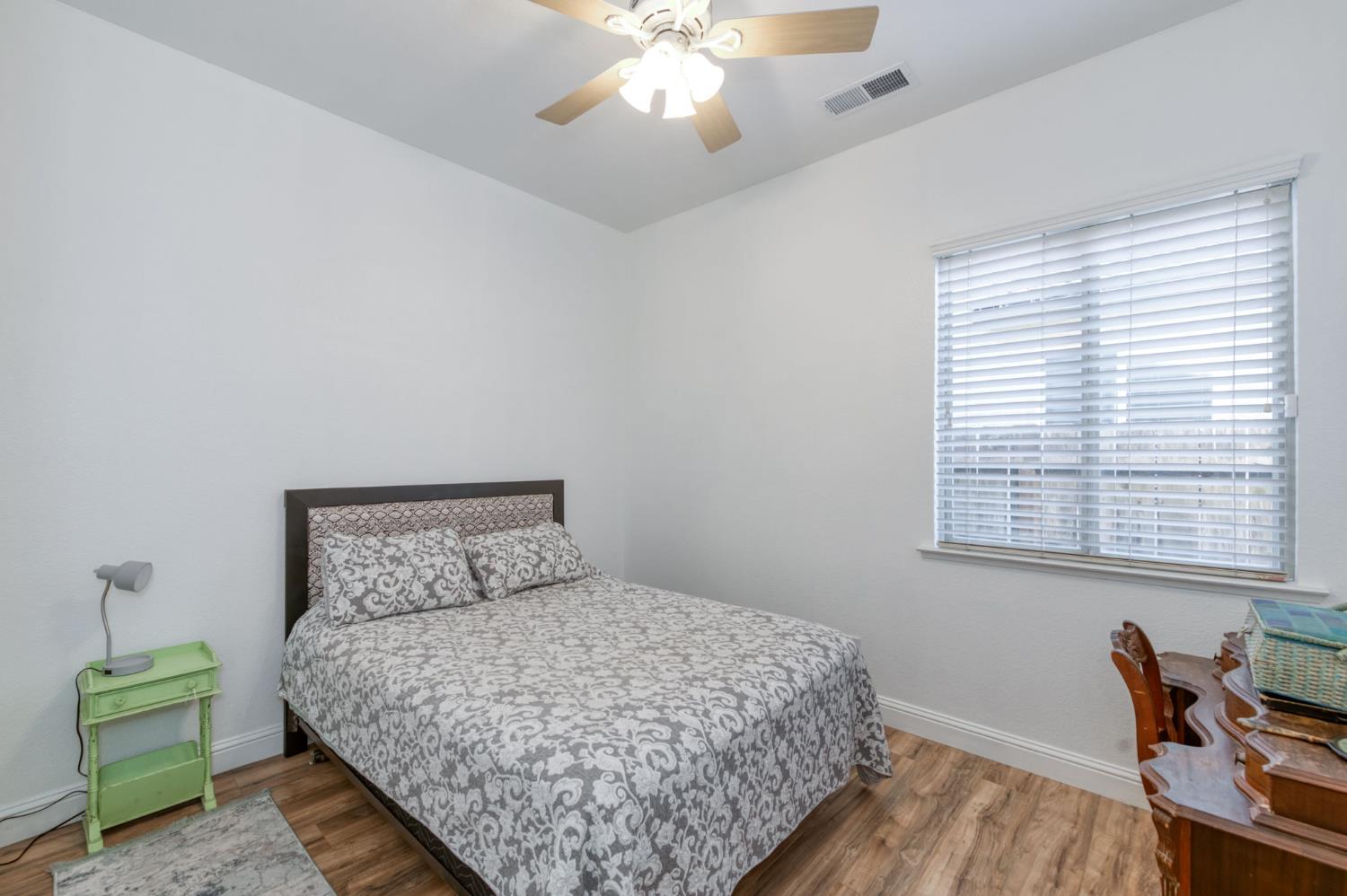 6611 W Morris Ave, Fresno, CA 93723